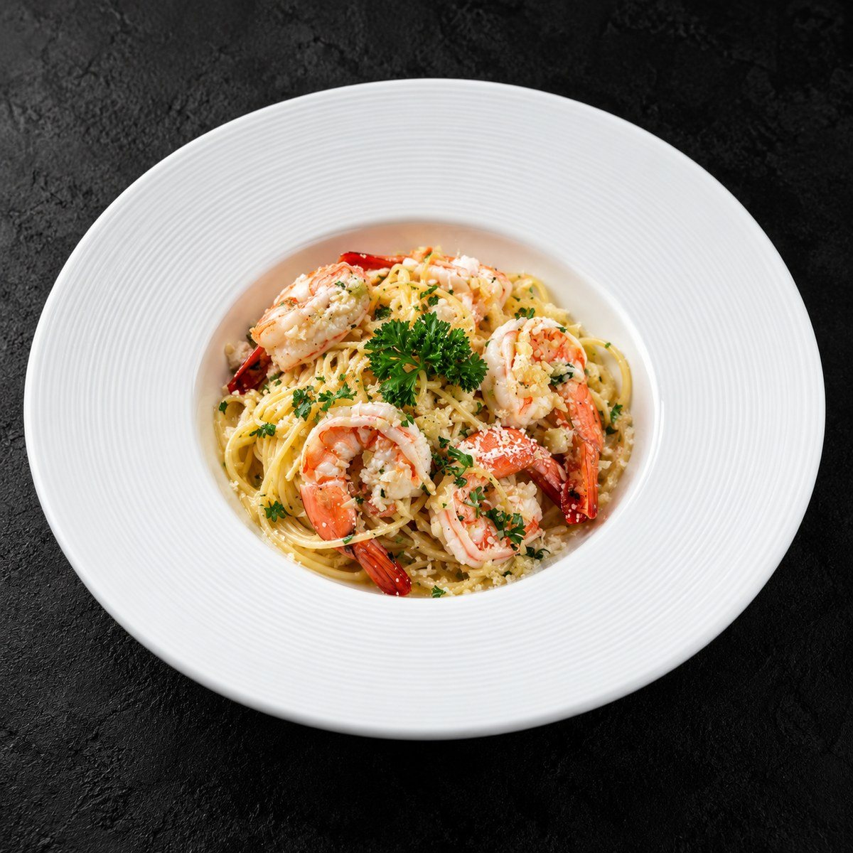 สปาเกตตี้กุ้งเนยกระเทียม ที่ NIMA Cafe เชิงทะเล